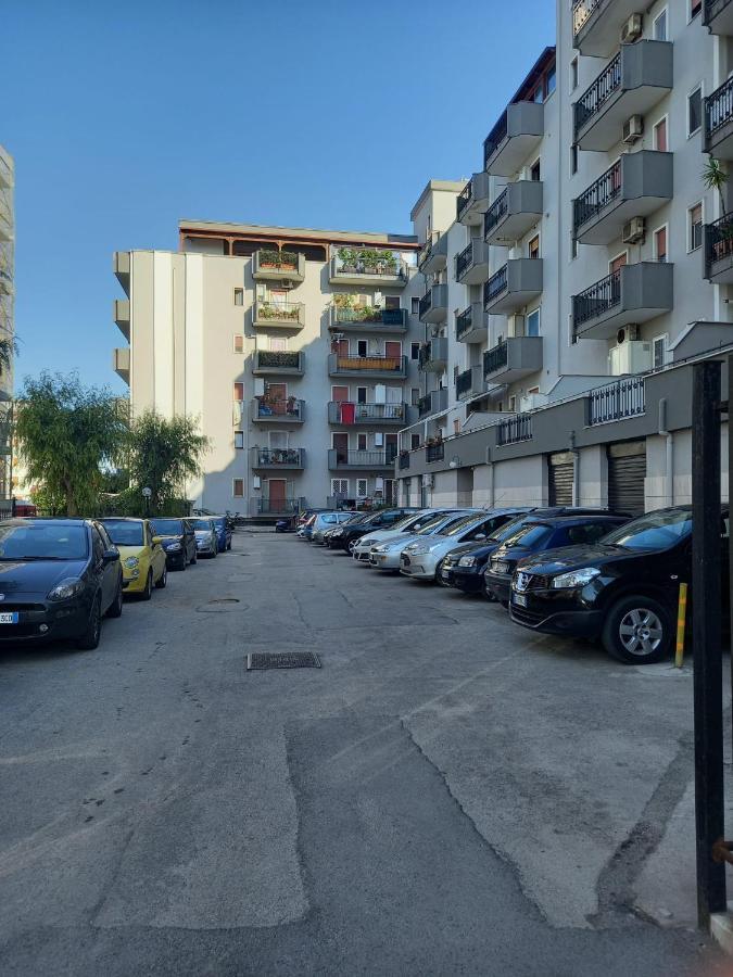 Ferienwohnung Hauze Trani Exterior foto